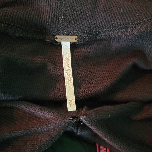 Free People Uptown Turtleneck Top Sz XS Black Long Sleeve Stretchy Whimsygoth - Picture 10 of 12